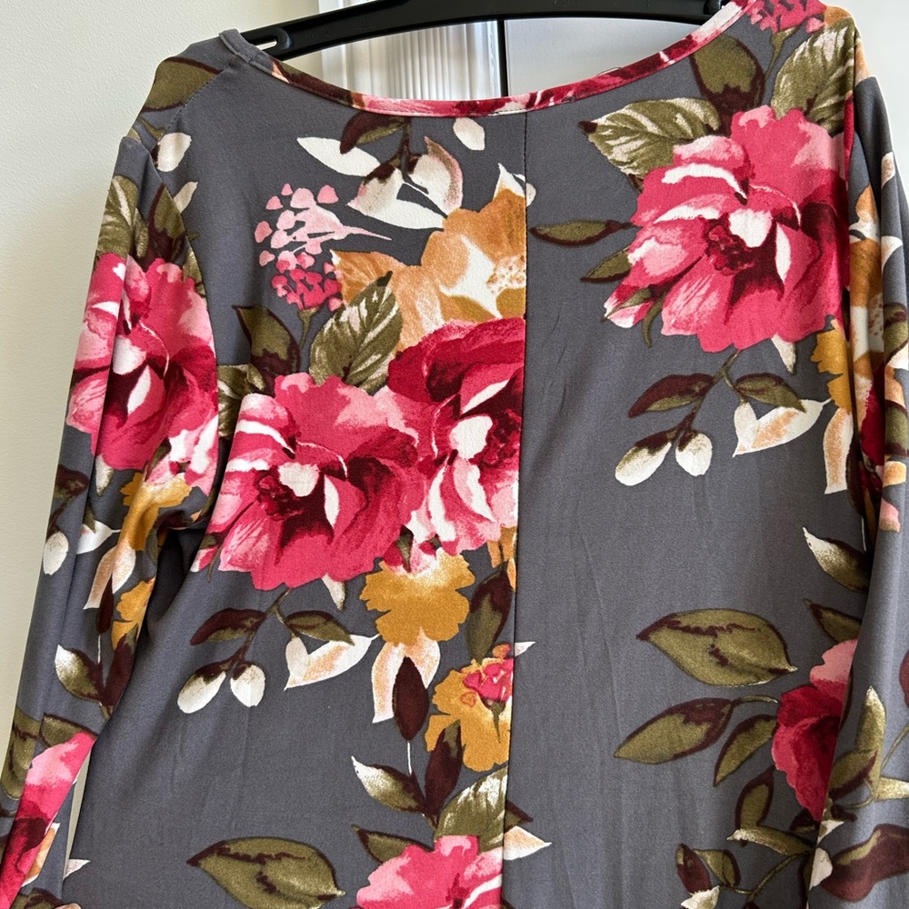 Sweet Lovely loose dress w/pockets - Picture 7 of 9